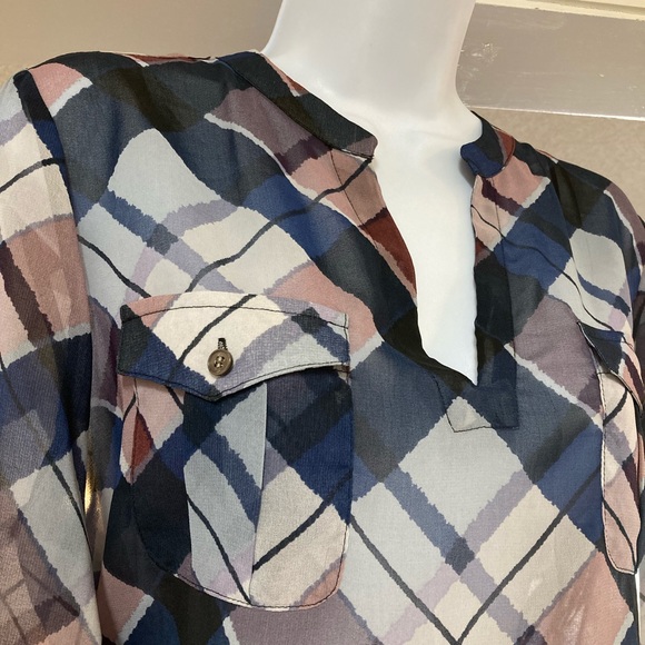 Two by Vince Camuto - Picture 3 of 5